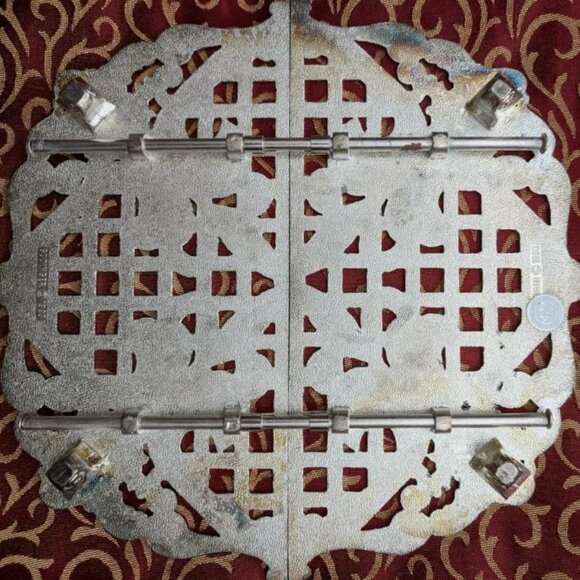 SET OF 2 GODINGER 20TH ANNIVERSARY BAROQUE SILVER HOT PLATES EXPANDABLE TRIVETS - Picture 5 of 7